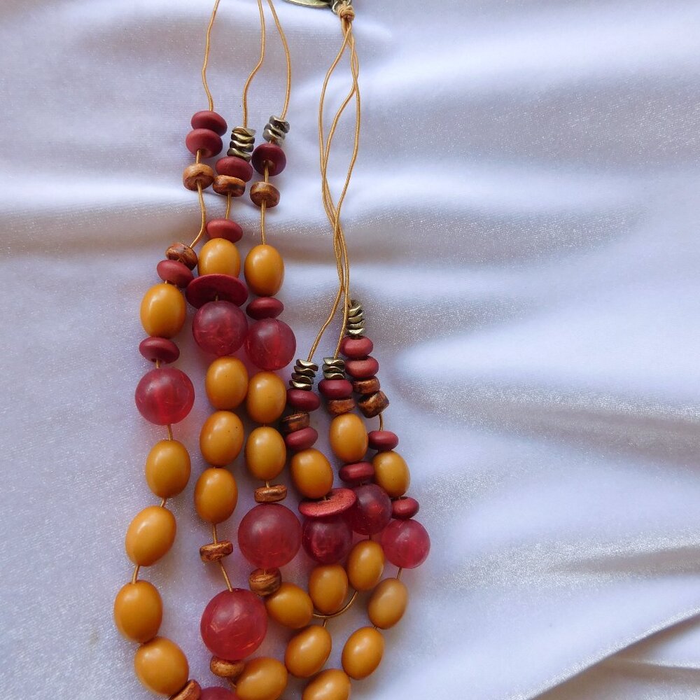 Ladies Coldwater Creek 3 Strand Necklace
